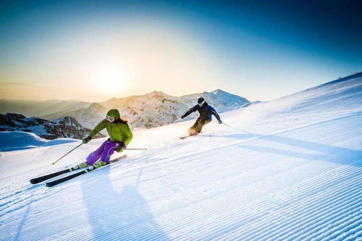 Beautiful Newly Reno 2Bdm 2 Bth Sleep Up To 6 Adults & Kids Mountain View Townhouse Suite Канмор Экстерьер фото
